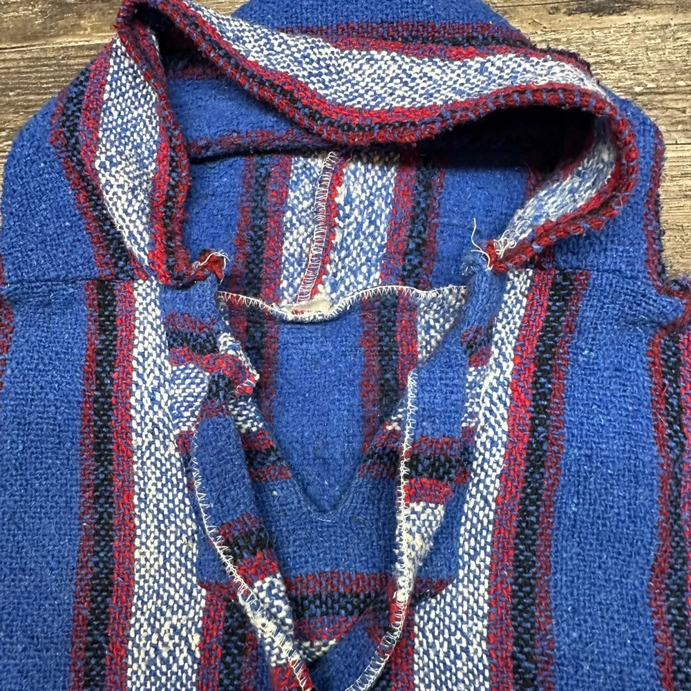 Blue Striped Baja Hoodie Mexican Blanket Pullover Men’s Medium - GUC
